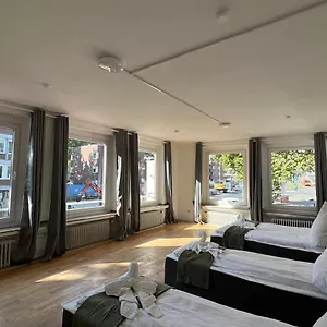 helle-zentrale-wg-direkt-am-heumarkt.topcolognehotels.com/